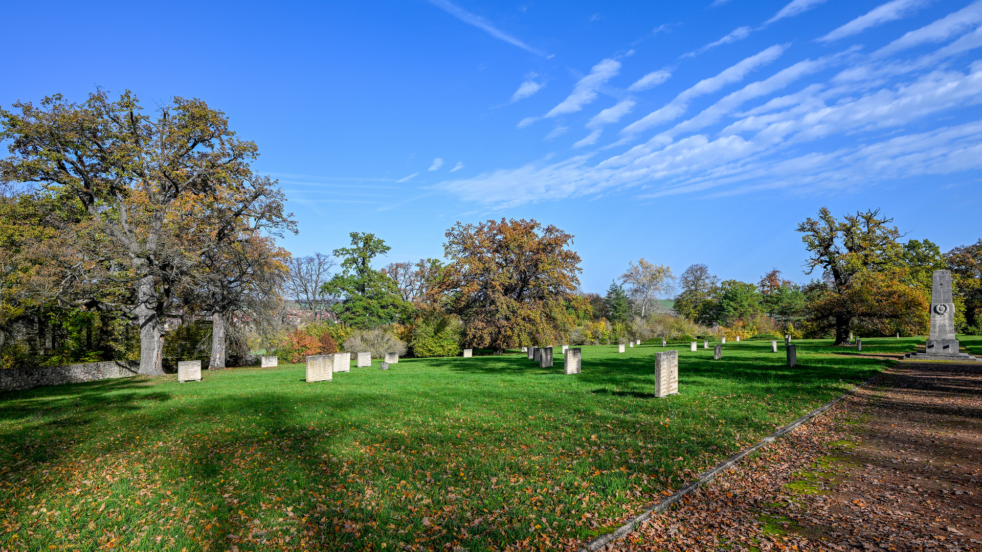 Sowjetischer Friedhof im Schlosspark Belvedere 09