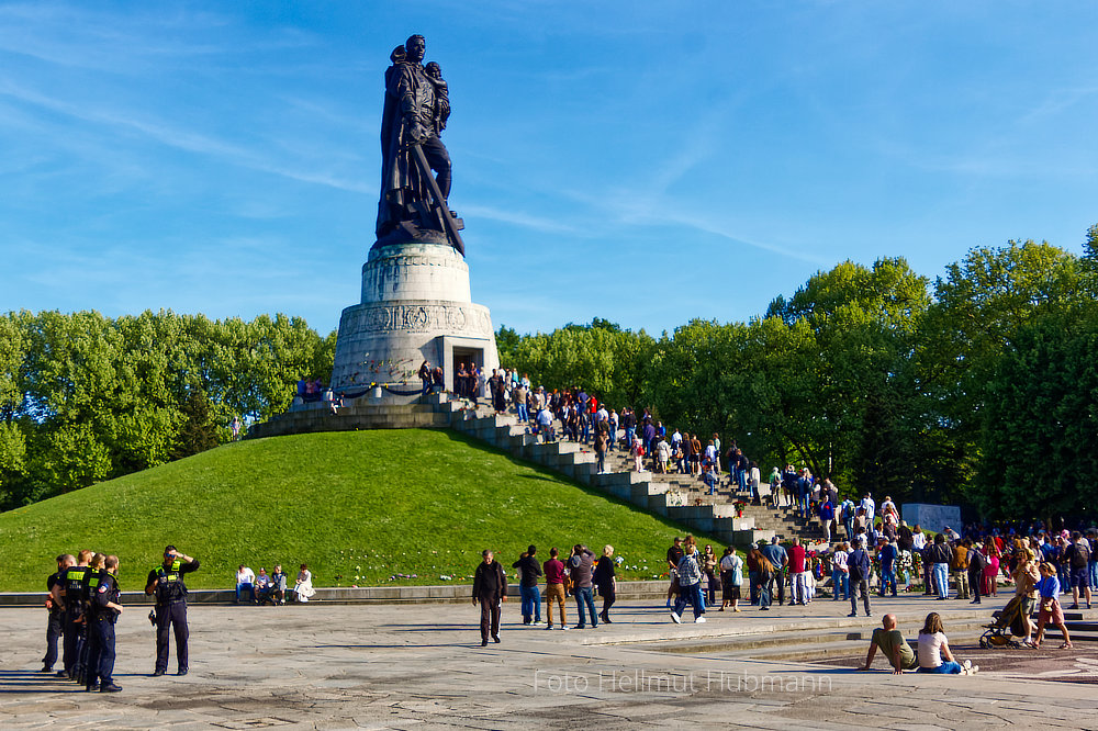 SOWJETISCHES EHRENMAL BERLIN TREPTOW #2