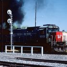 SP#8009, SP#8564 fahren in der Yard von Tucson, AZ ein...