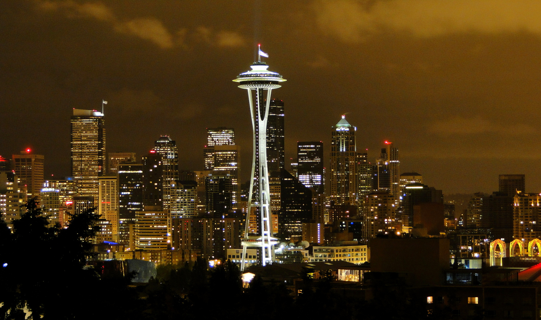 Space Needle & Downtown Seattle, WA at night..