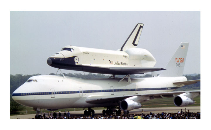 Space Shuttle auf dem Flughafen Köln-Bonn