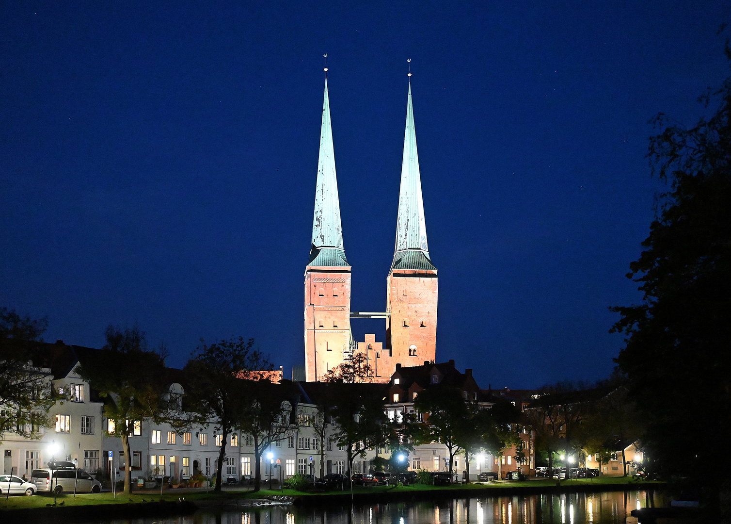 Spät am Abend an der Obertrave in Lübeck