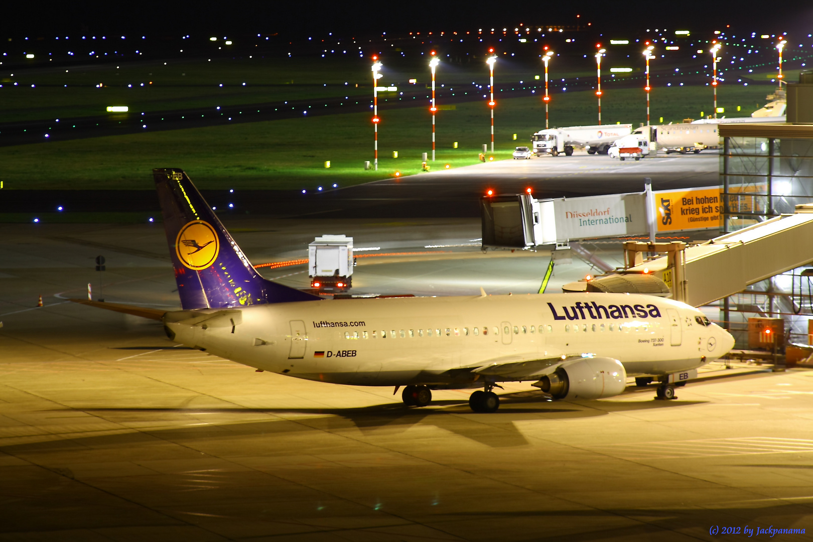 Spätabends auf dem Flughafen in Düsseldorf (3)