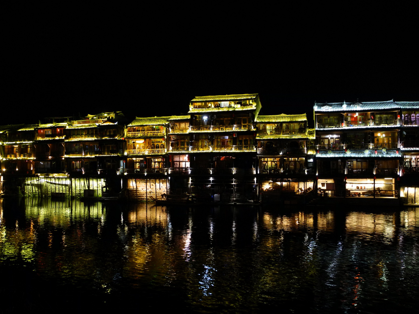 Spätabends in Fenghuang - Hunan / VRC 2013 -2