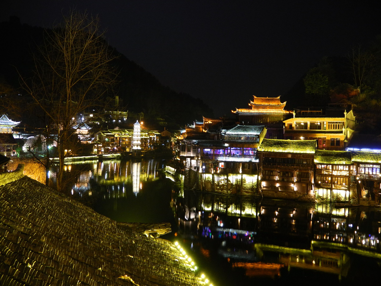 Spätabends in Fenghuang - Hunan / VRC 2013 - 6