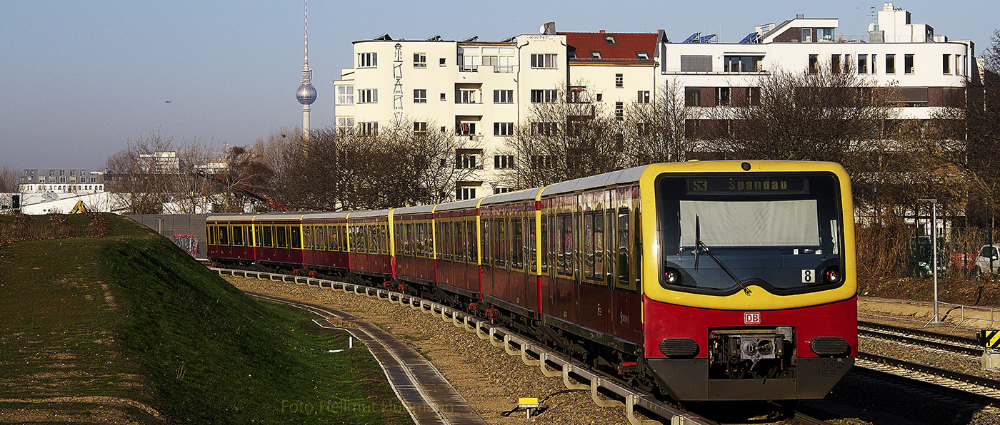 SPÄTER AM FERNSEHTURM VORBEI