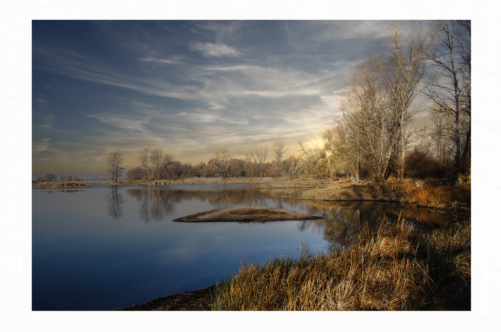 Spätherbst am See