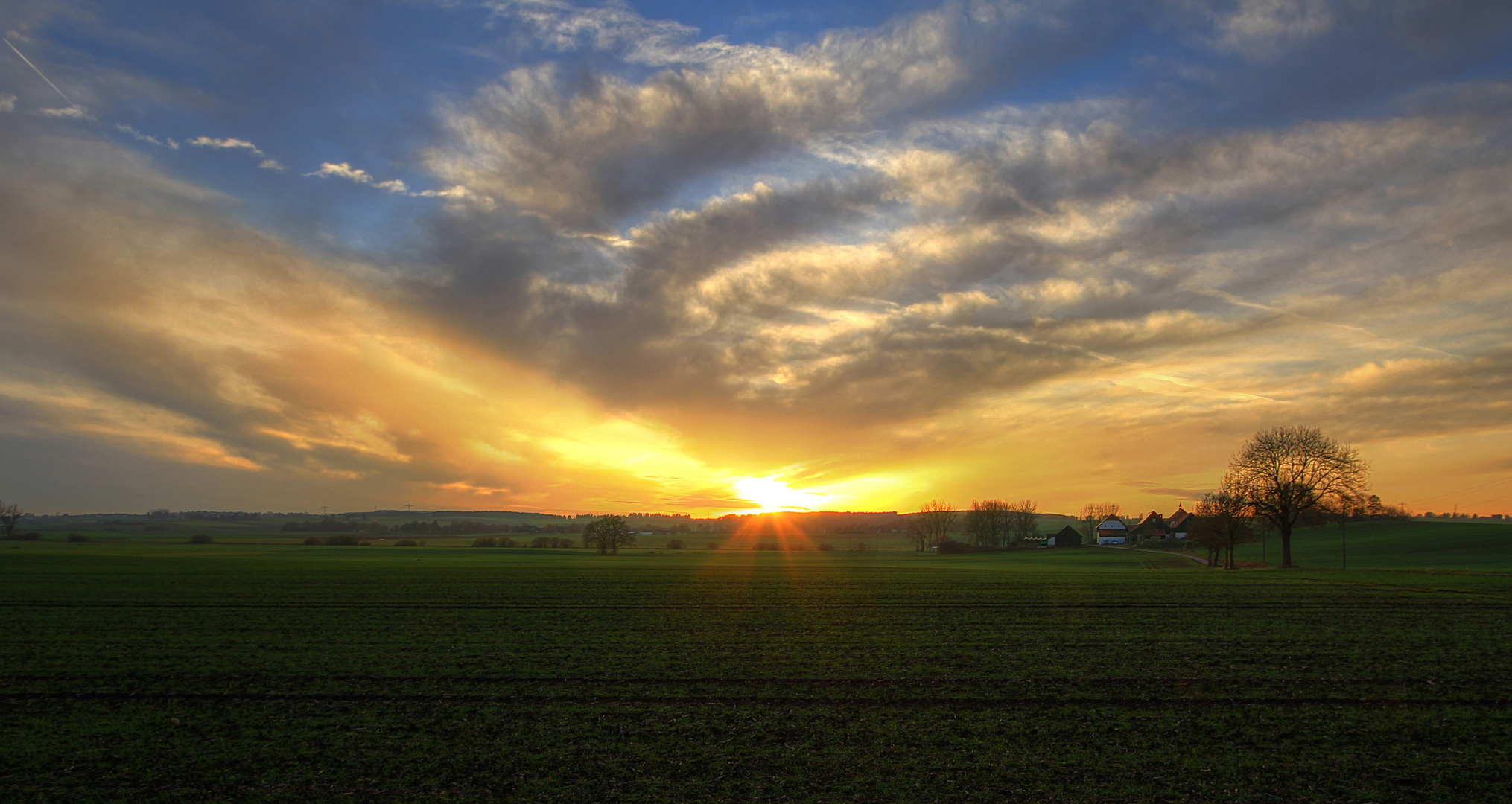 Spätherbstlicher Abend auf dem Land