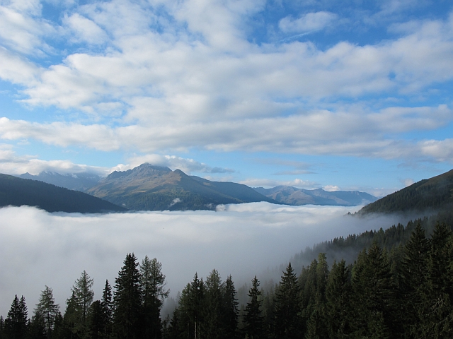 Spätsommer 2018: Davos: Schatzalp - Nebel überm Landwassertal