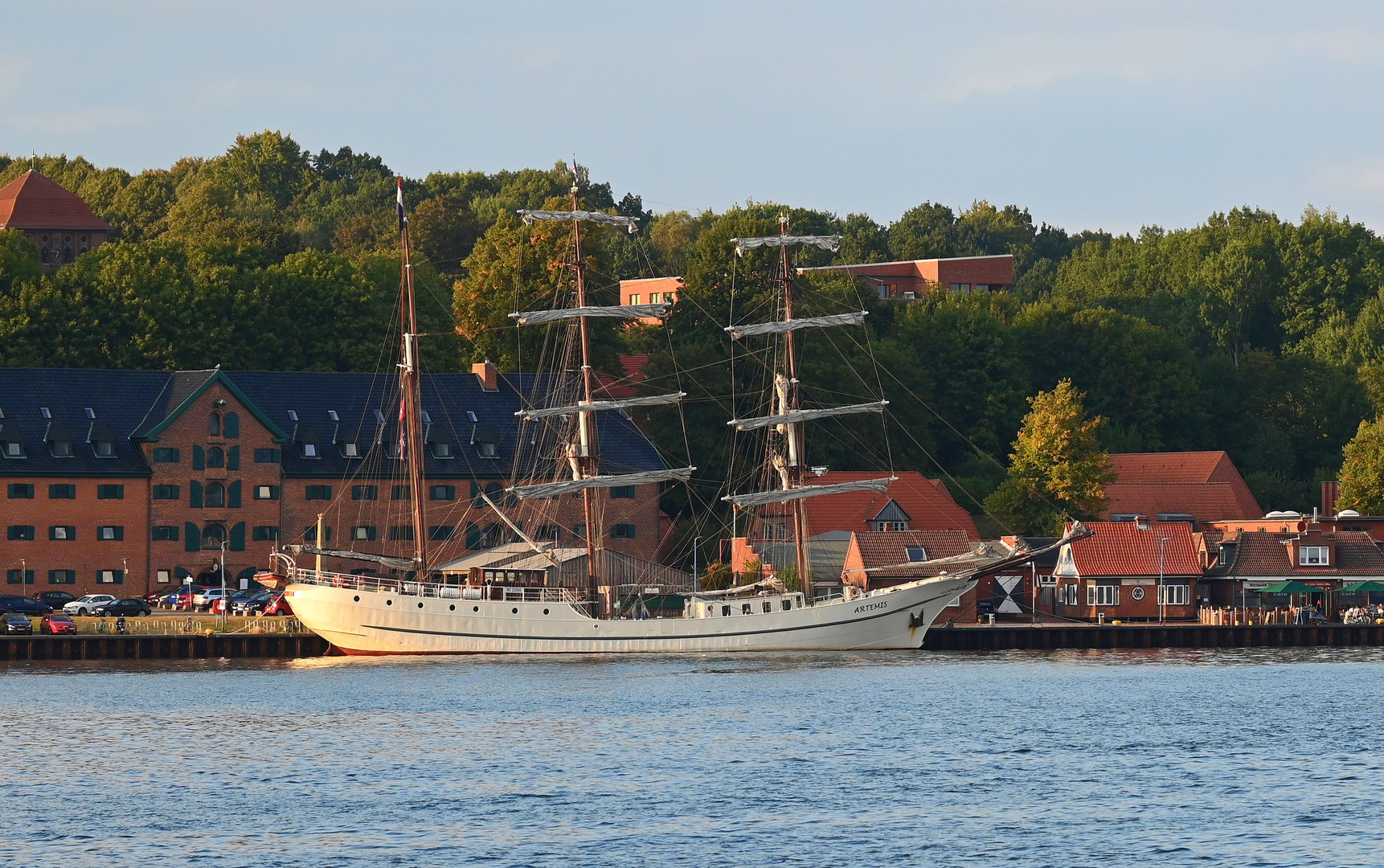 Spätsommer 2022 an der Förde in Kiel Holtenau