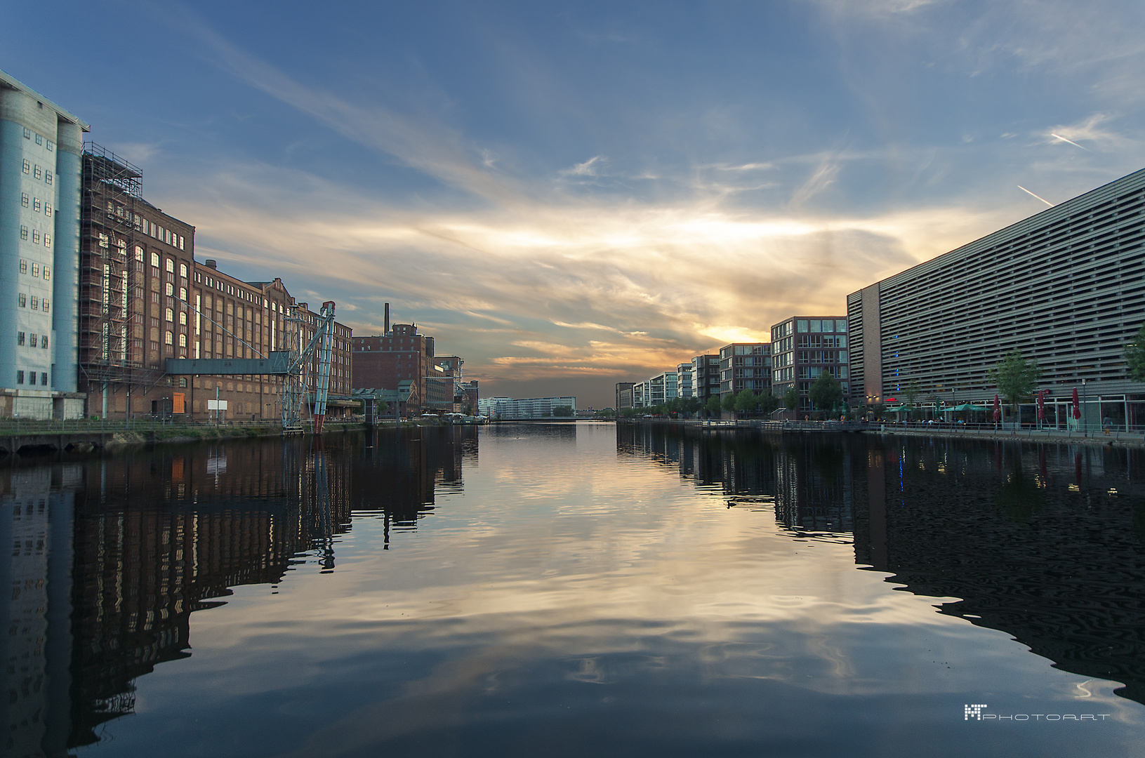 Spätsommer im Duisburger Innenhafen