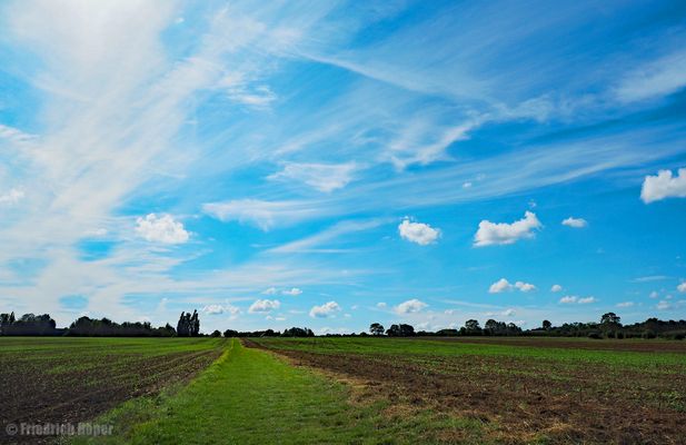 Spätsommerhimmel