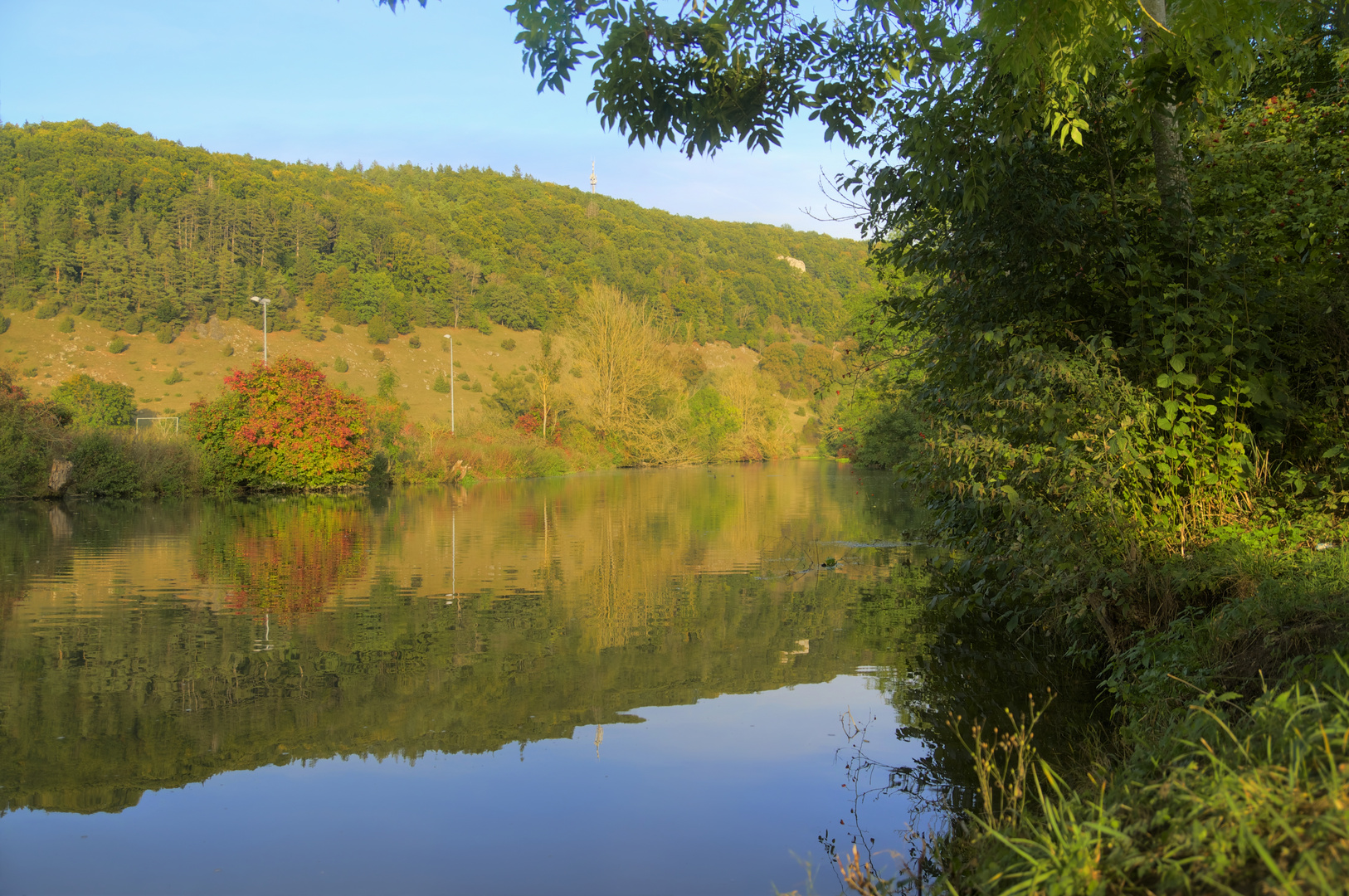 Spätsommerliche Ruhe an der Altmühl.