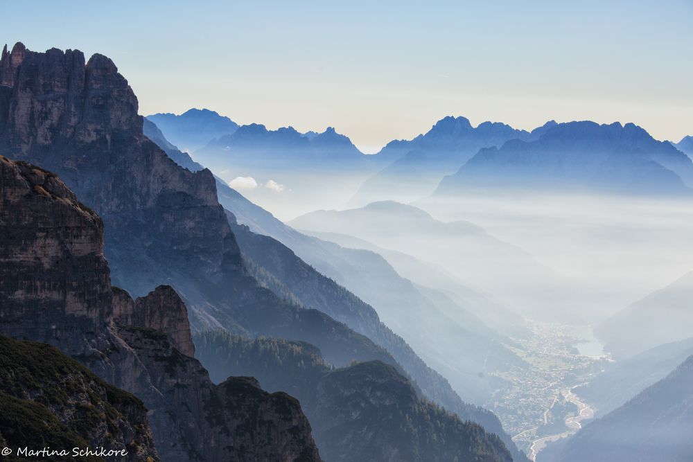 Spätsommernebel in den Dolomiten