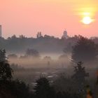 Spätsommersonnenaufgang über Berlin