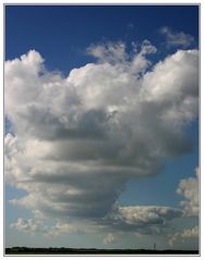 Spätsommerwolke im Vorbeigehen