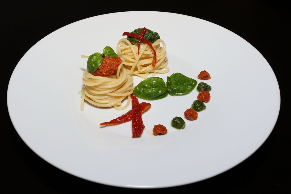 Spaghetti mit zweierlei Pesto