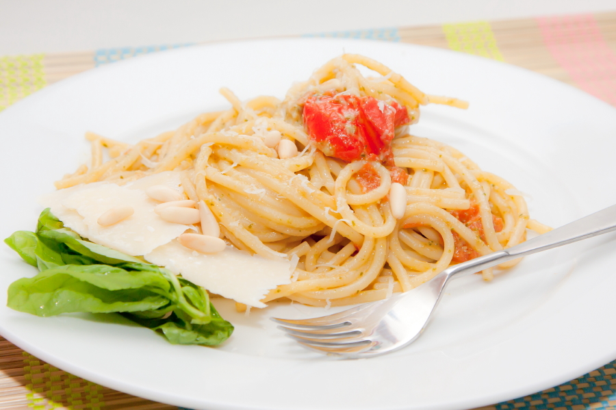 spaghetti pesto e pomodorini