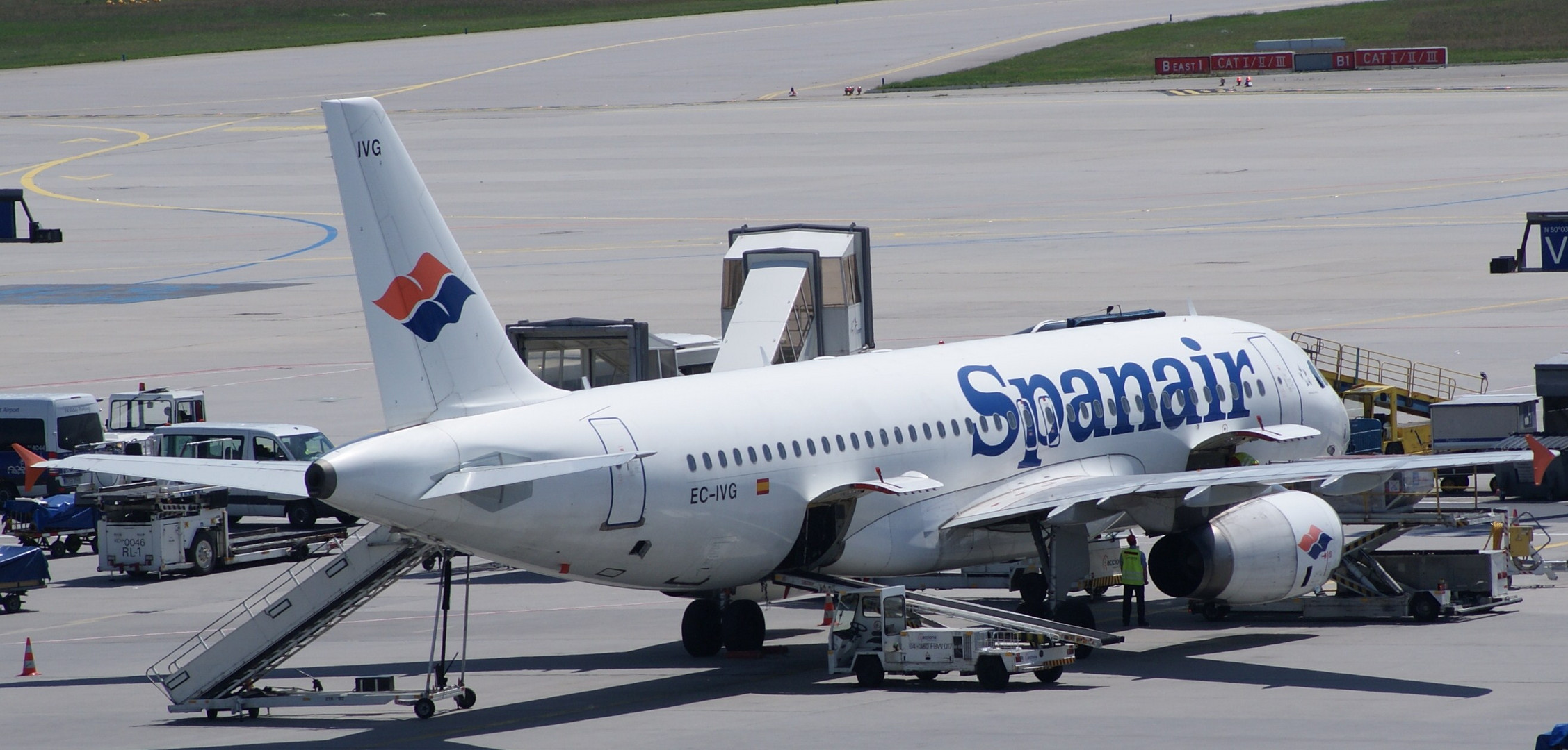 Spanair EC -IVG