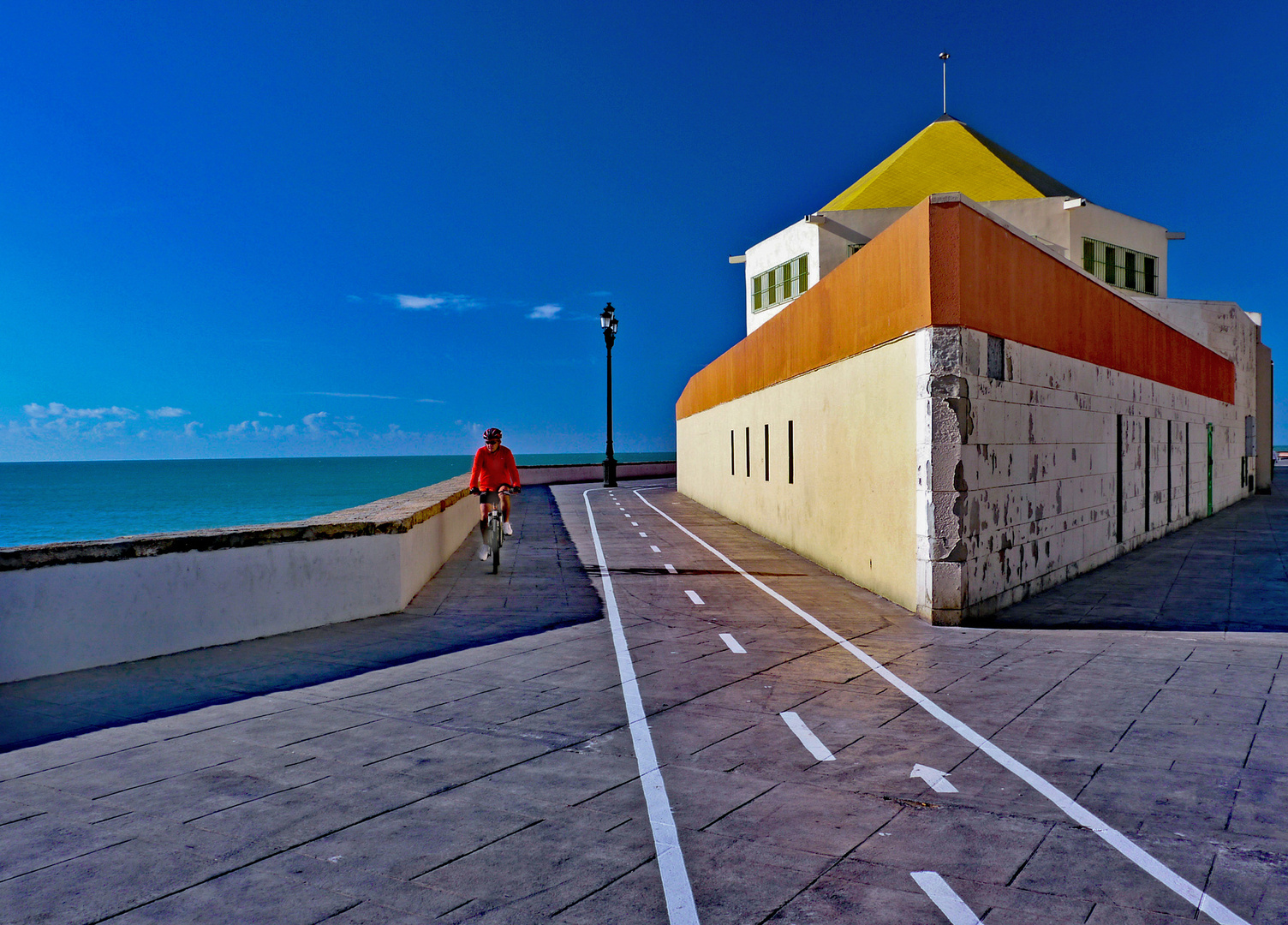 SPANIEN Cadiz Fahrradfahrer