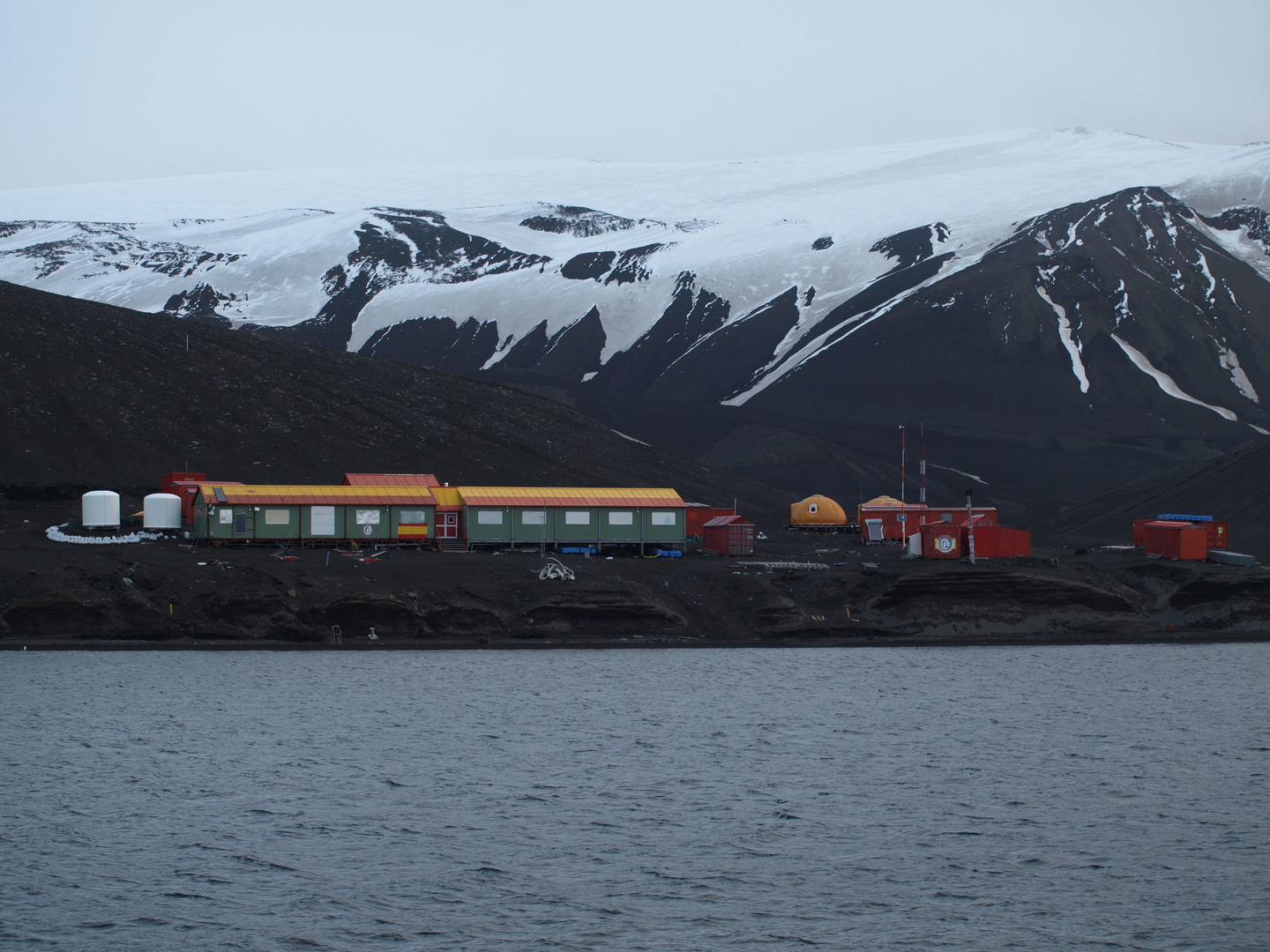 Spanische Station in Deception Island