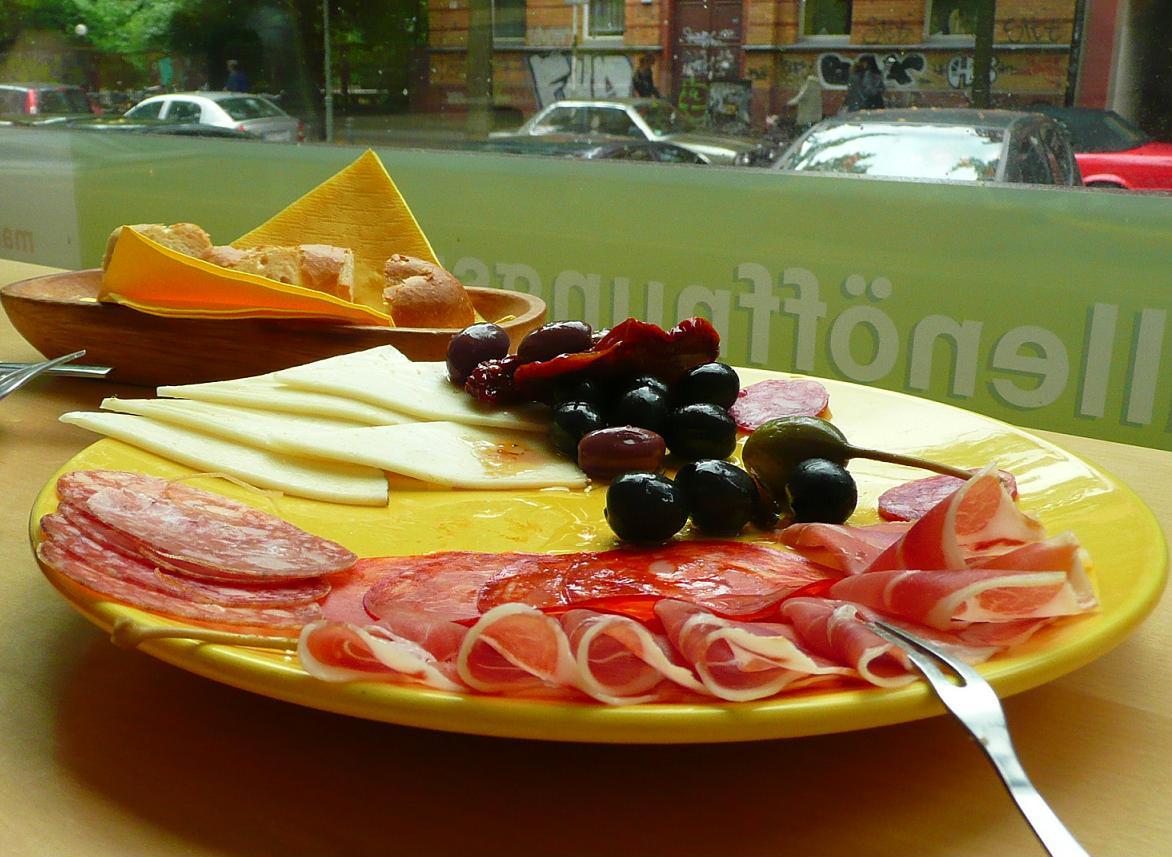 Spanisches Frühstück an der Berliner Bergmannstraße