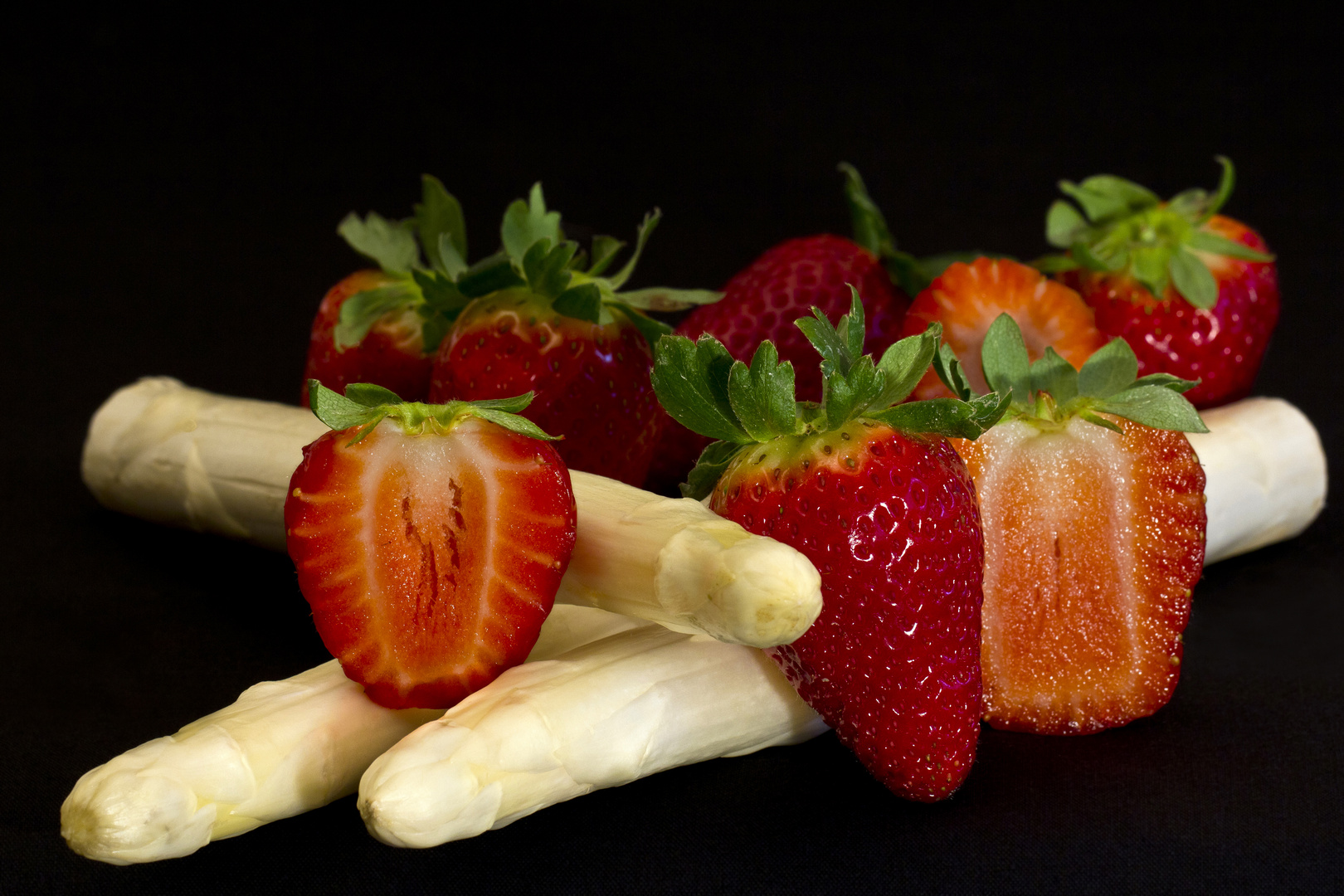 Spargel &amp; Erdbeeren Foto &amp; Bild | stillleben, food-fotografie, obst ...