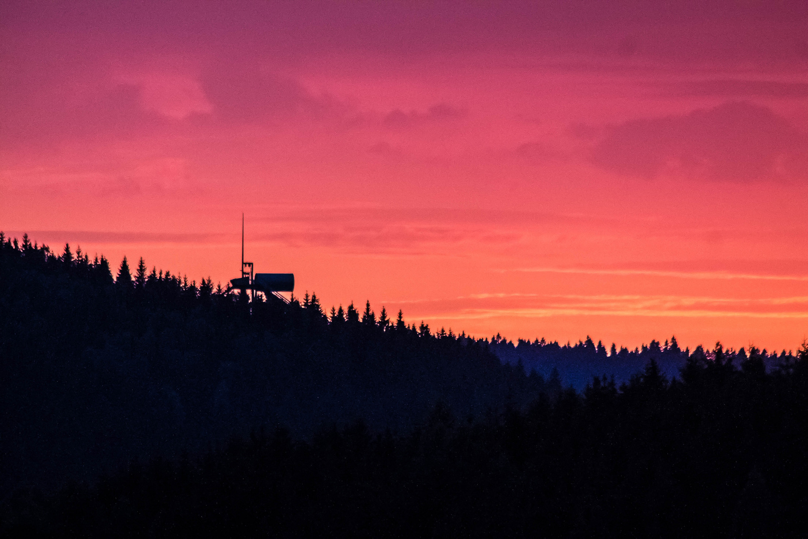 Sparkasse Vogtland Arena im Sonnenuntergang