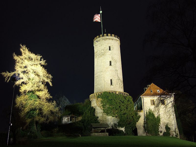 Sparrenburg in Bielefeld bei Nacht