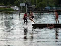 Spass im Flussbad 1