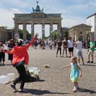 Spaß vorm Brandenburger Tor