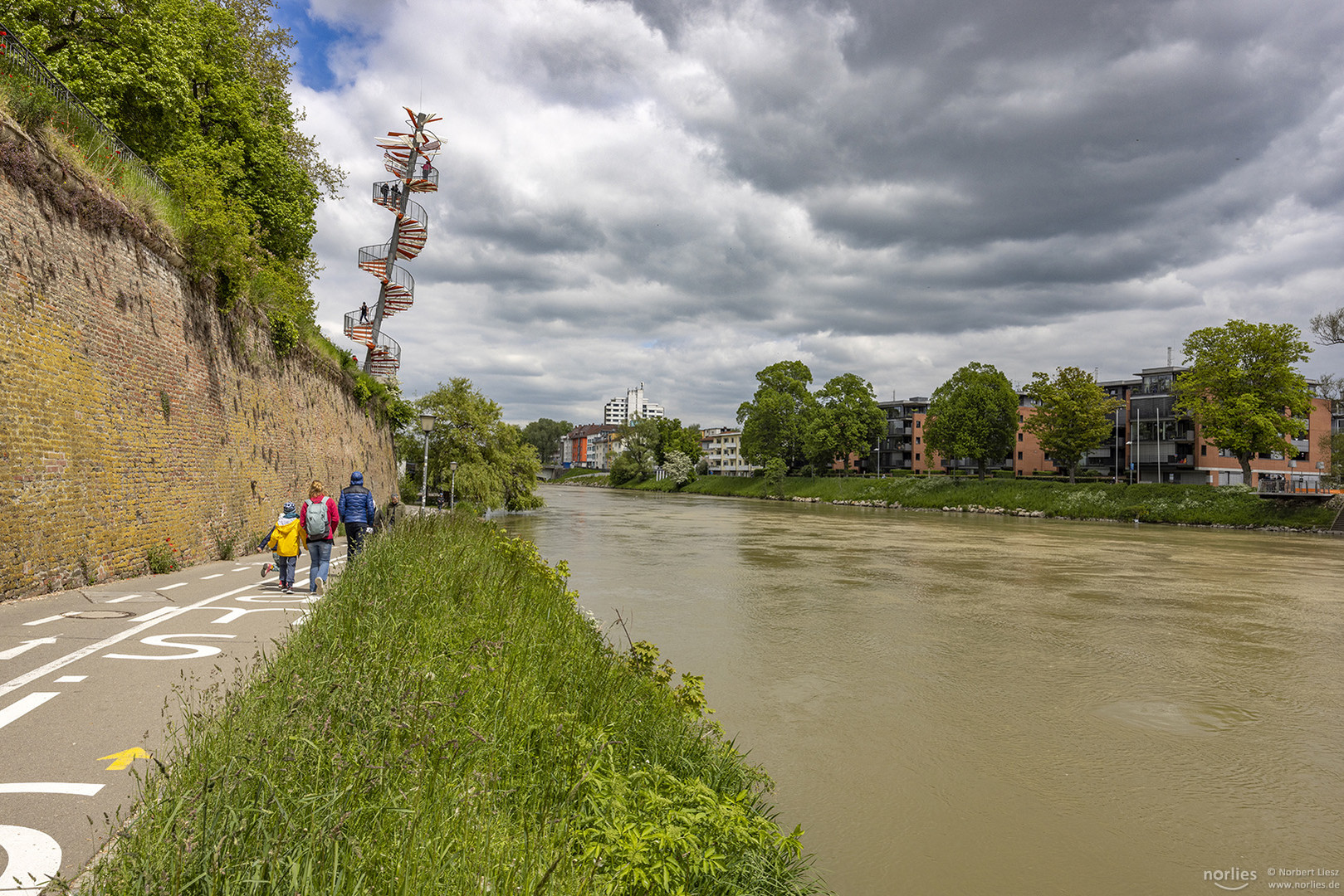 Spazieren beim Berblinger Turm