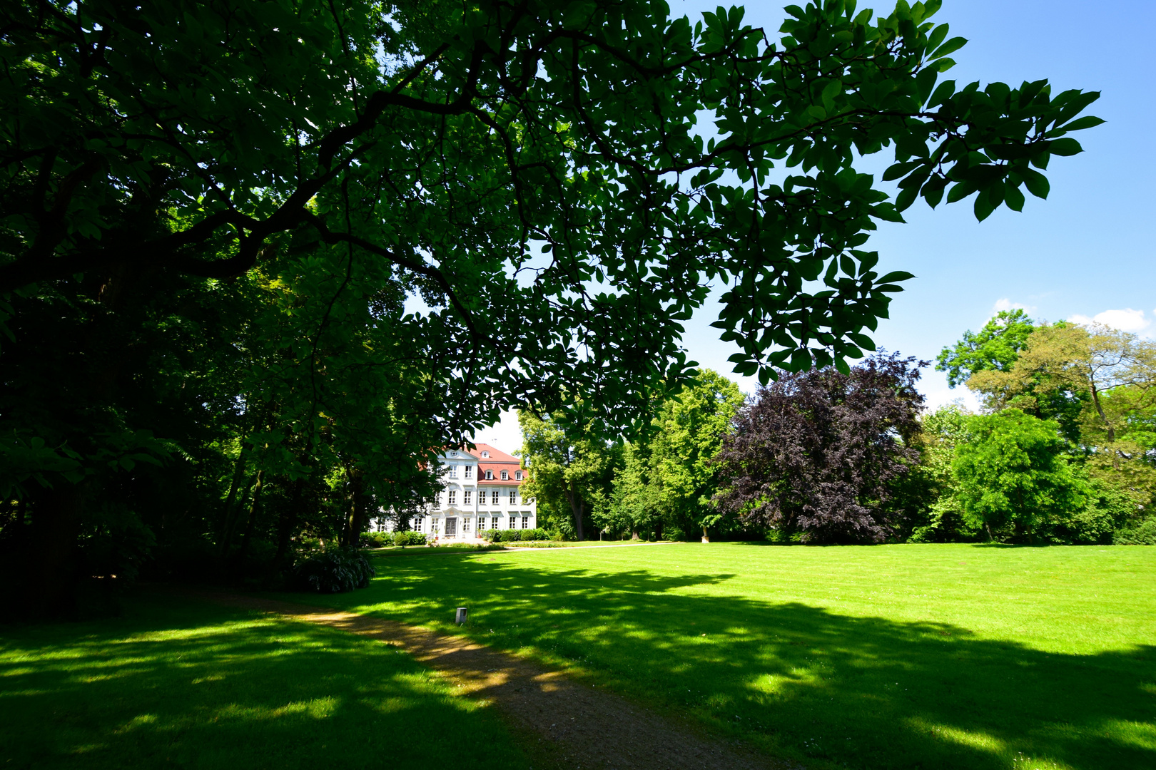 Spazieren im Schlosspark IV