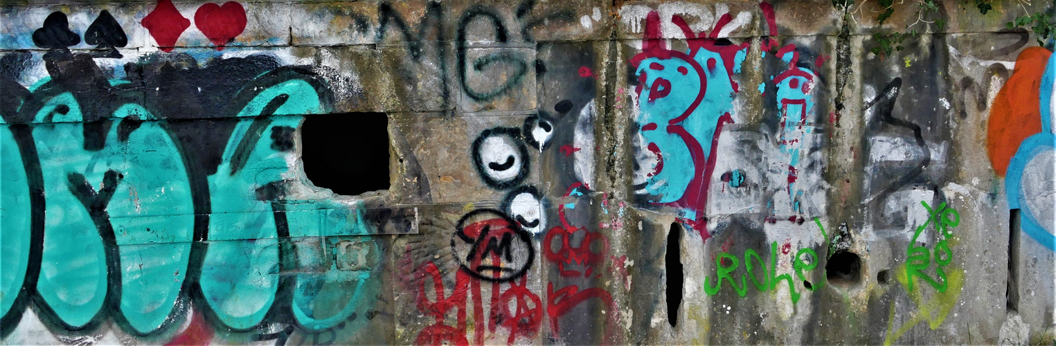 Spaziergang am Dortmund-Ems-Kanal 2019 - Graffiti am Bunker