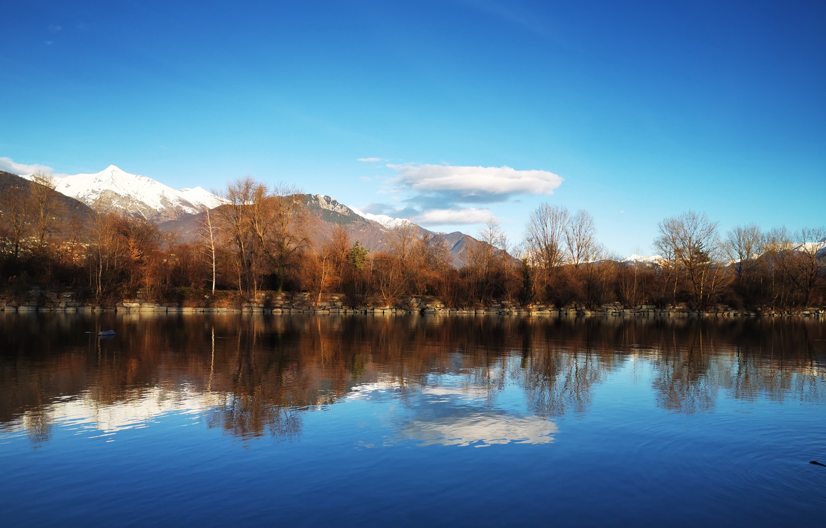 Spaziergang am Fluss........