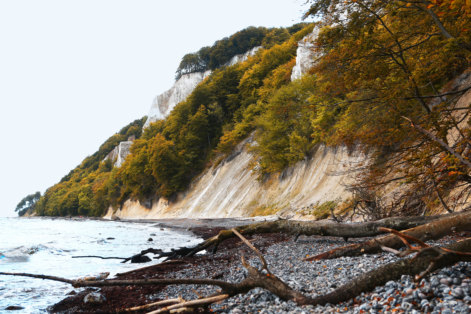 Spaziergang am Fuße der Kreidefelsen