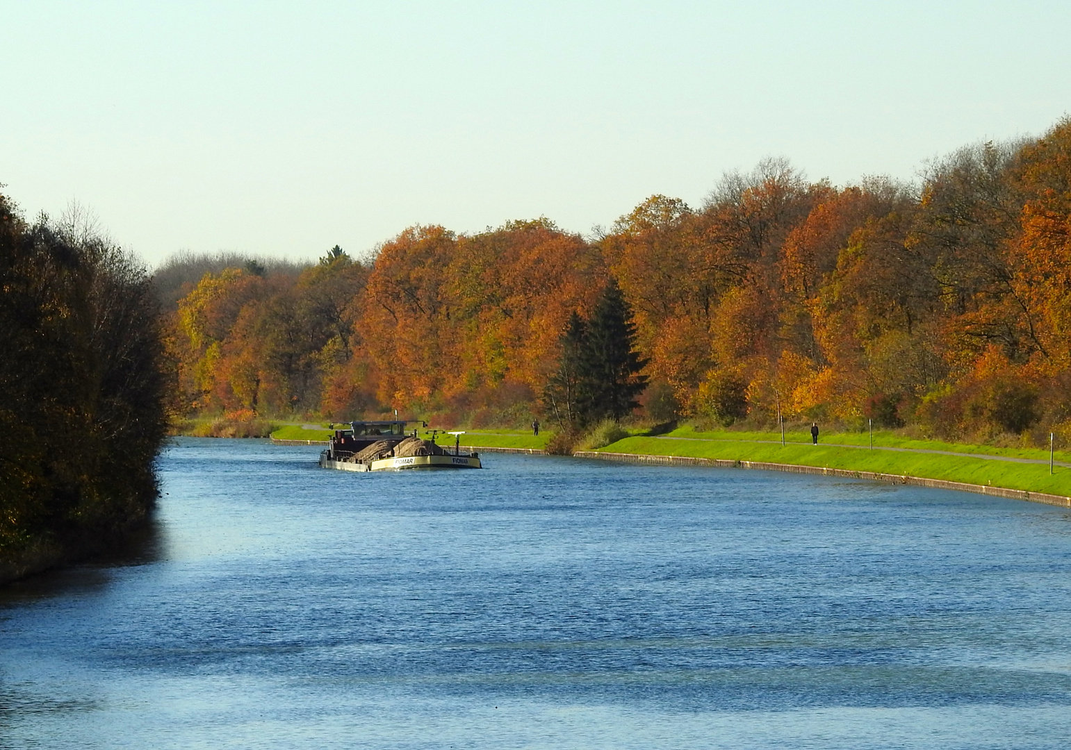 Spaziergang am Kanal