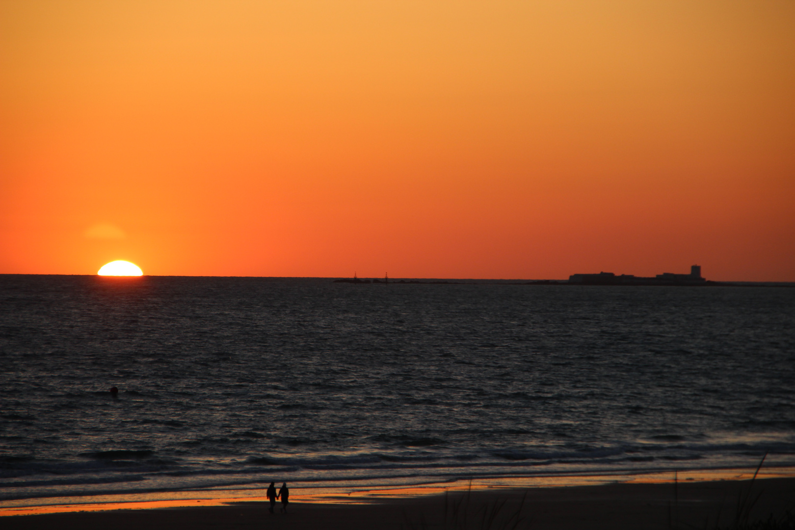 Spaziergang in den Sonnenuntergang