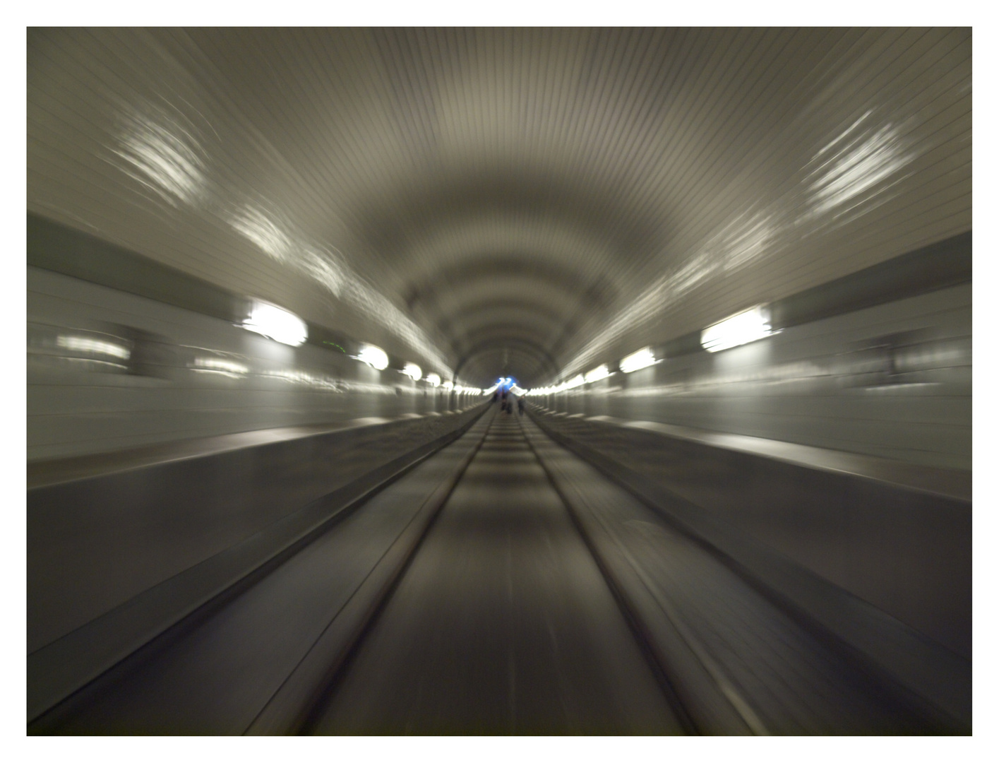 Speed im alten Elbtunnel