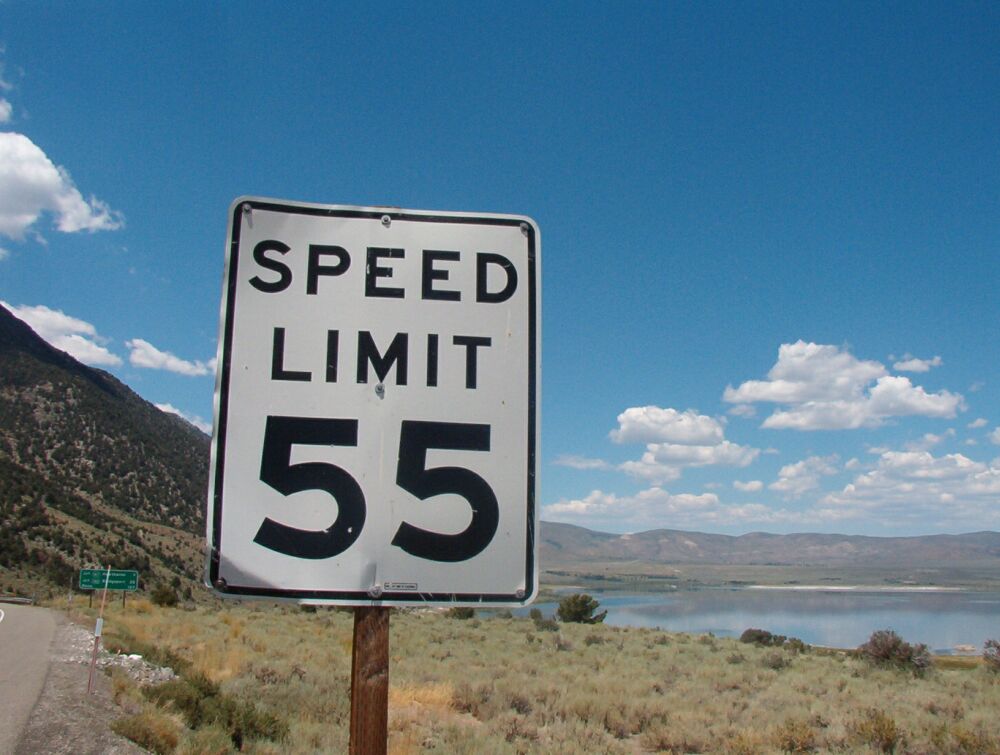 Speed Limit am Mono Lake