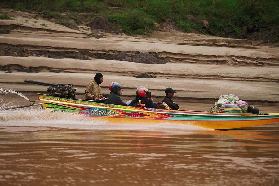 Speedbaot auf dem Mekong