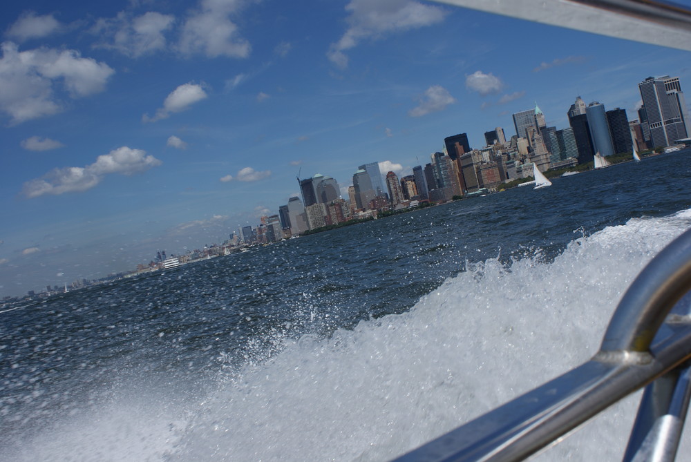 Speedboot vor Big Apple