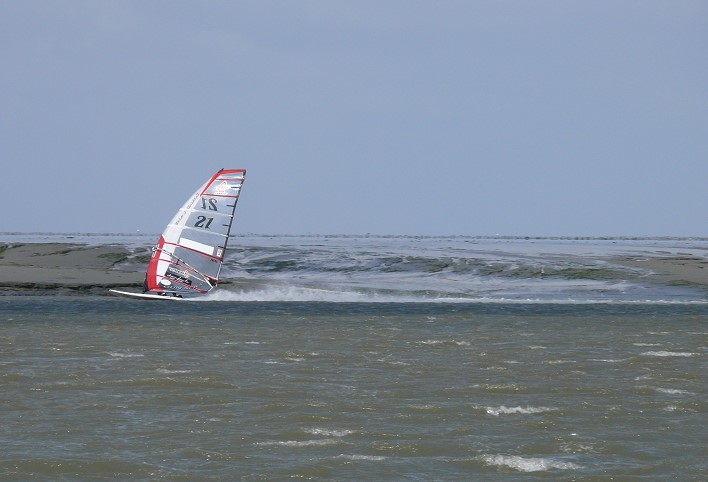 Speedsurfer im Priel