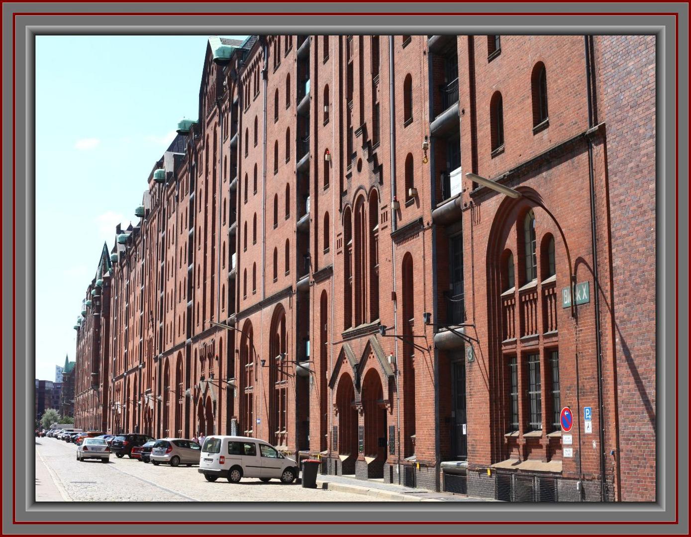 SPEICHERGEBÄUDE IN DER SPEICHERSTADT