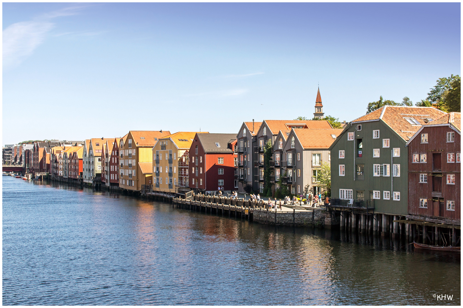 Speicherhäuser von Trondheim an der Nidelva