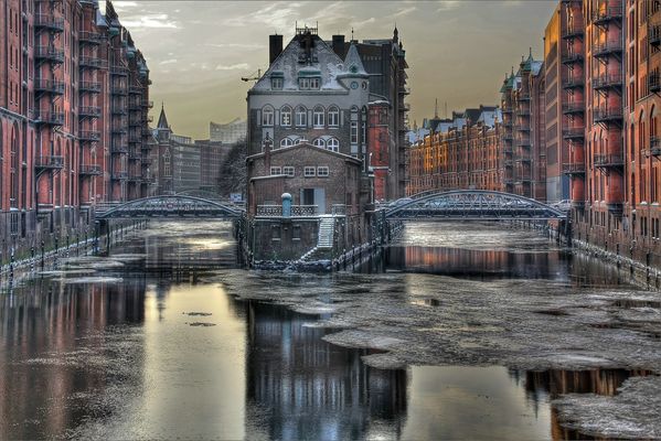 * Speicherstadt °^ 