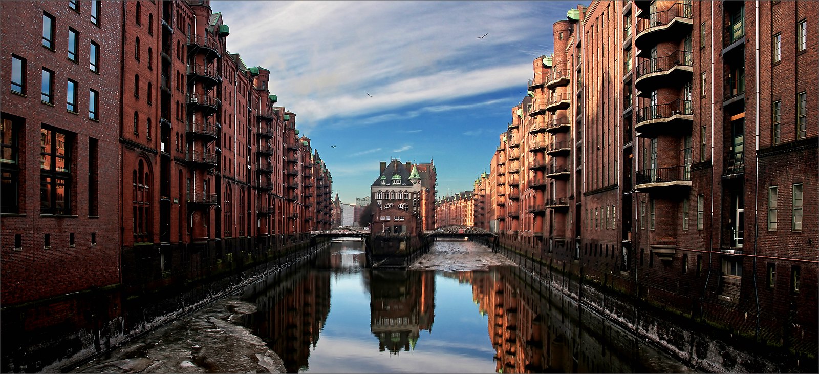 * Speicherstadt °°