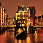 Speicherstadt am späten Abend,mit Blick auf das Elbschlösschen.