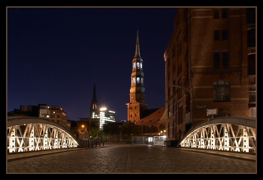 Speicherstadt bei Nacht