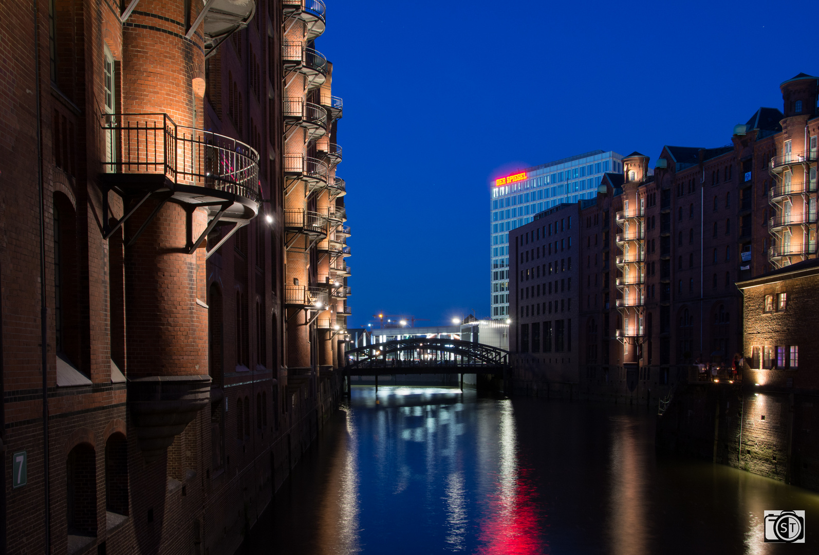 Speicherstadt bei Nacht